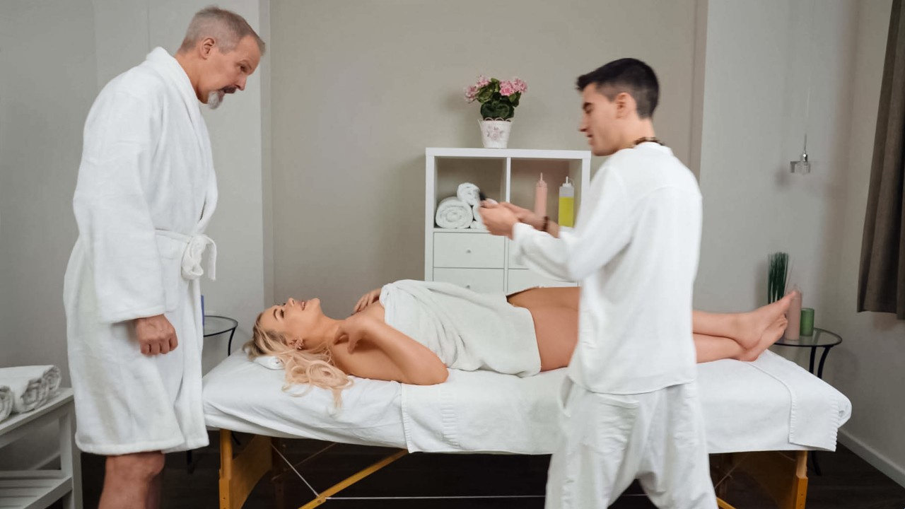 Vợ bị địt mà chồng không biết